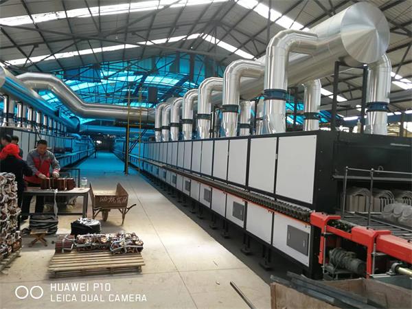 120×1.8/1.6米天然氣燒高檔琉璃瓦輥道窯生產(chǎn)線（日產(chǎn)50噸，素?zé)詿C合能耗75m3/噸產(chǎn)品）